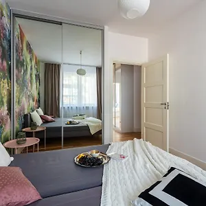 https://sadyba-apartament.warsawhotelspoland.com